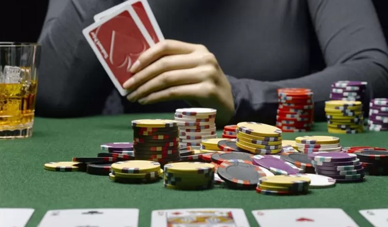 Sảnh rồng - tay bài mạnh nhất trong Poker